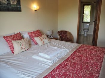 Master Bedroom (1)